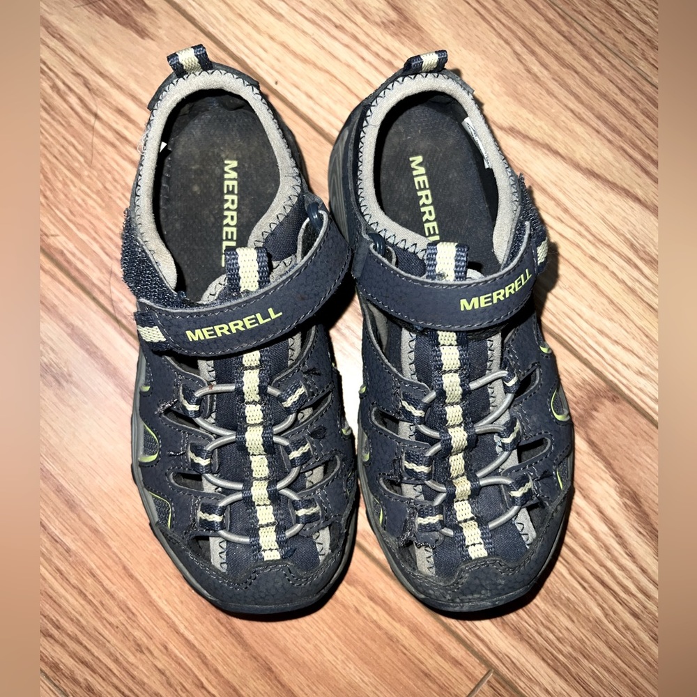 Merrel kids shoes